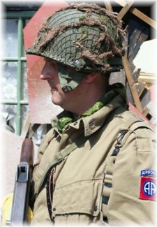 Een lid van een re-enacting groep, 508 PIR, 82nd Abn Div.