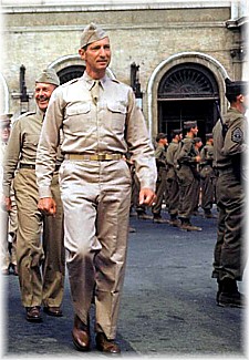 Generaal Mark Clark, triomferend in Rome, september 1943.