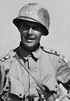 Generaal-majoor Ridgway, comd van het 82ste, tijdens de operaties in Italië 1943.